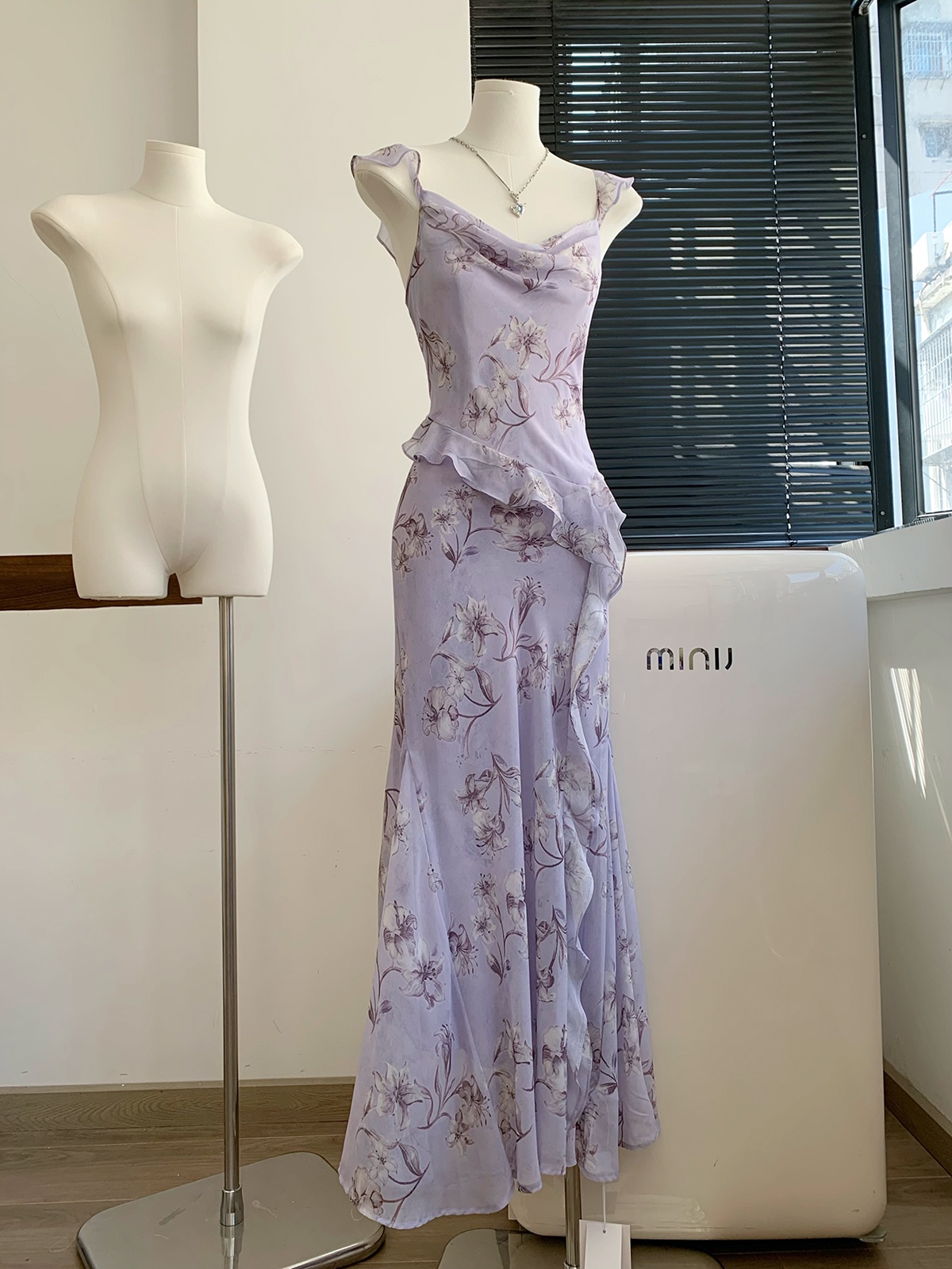 Luckymana Floral Print Halter  - đánh giá và giá Sundress Midi Floral
