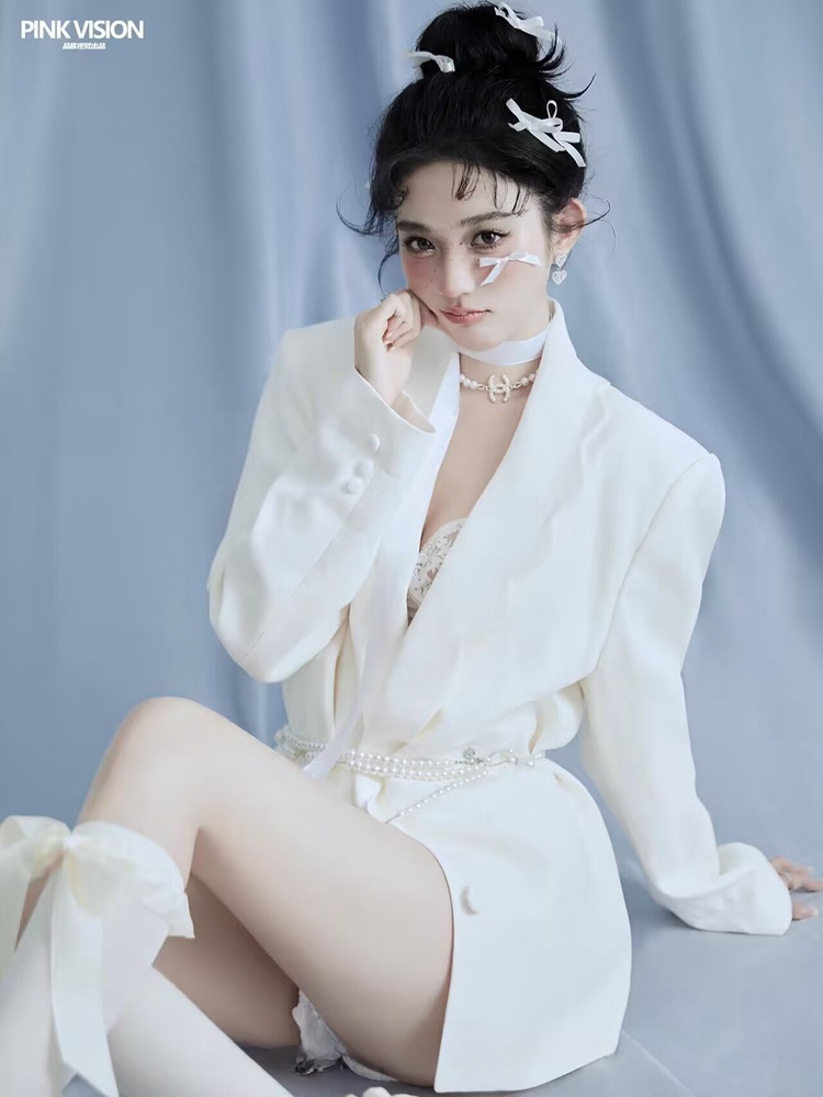 Studio Photography Suit White  - đánh giá và giá Summer Clothing Girl